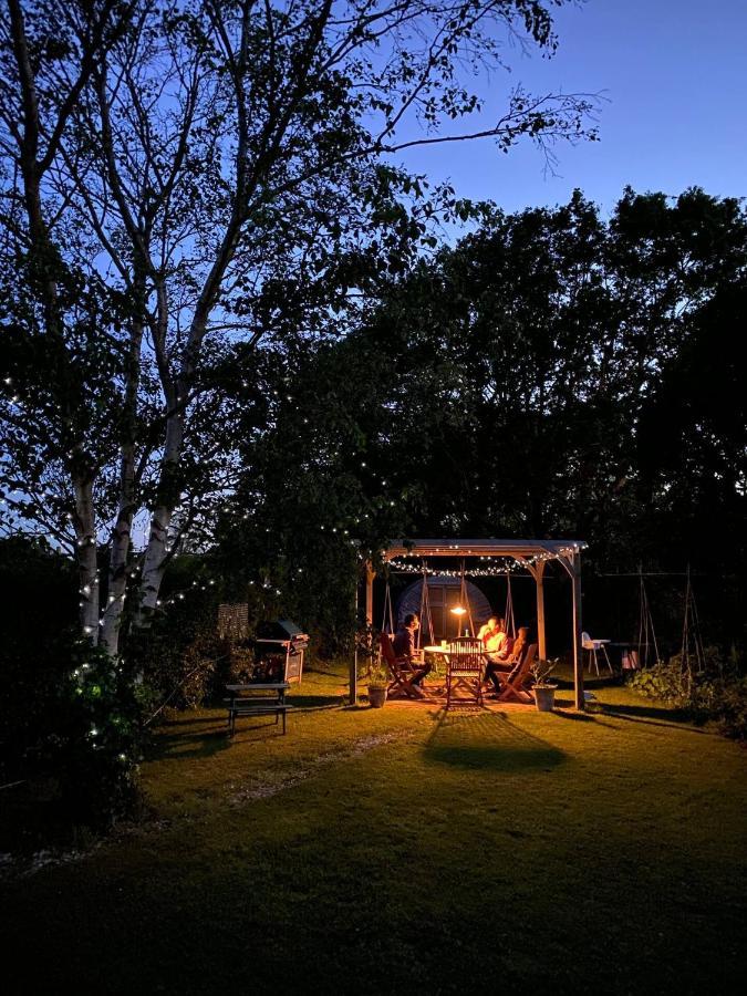 Secret Garden Glamping Hotel Lymington Exterior photo