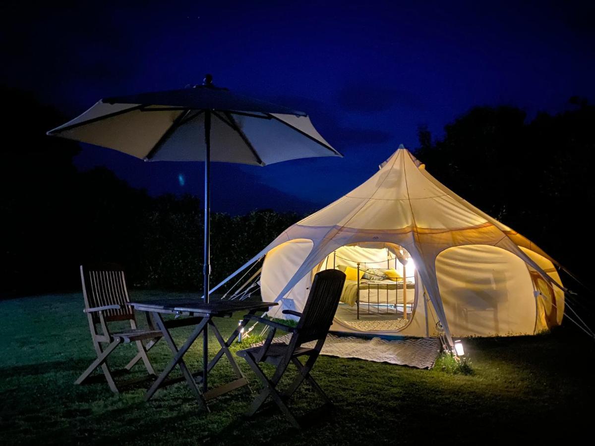 Secret Garden Glamping Hotel Lymington Exterior photo