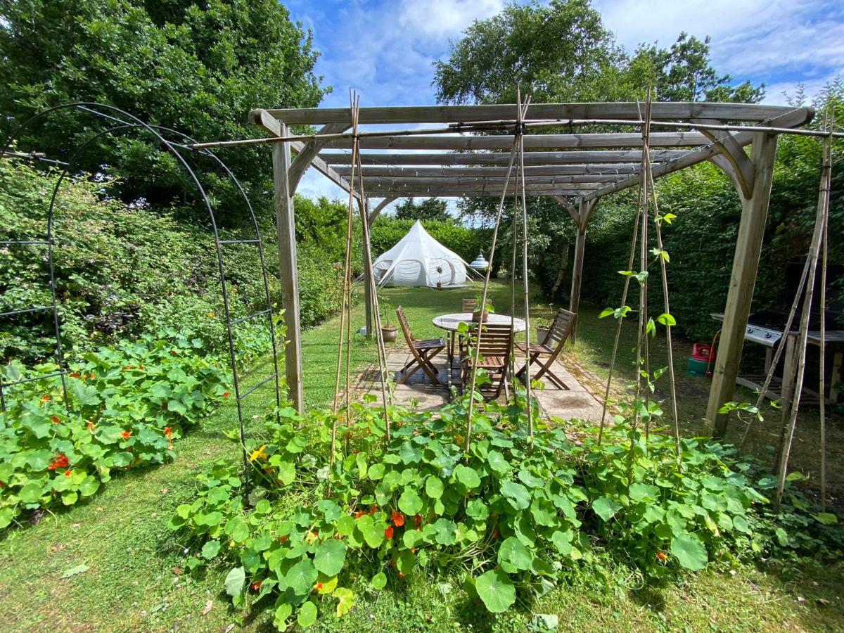 Secret Garden Glamping Hotel Lymington Exterior photo