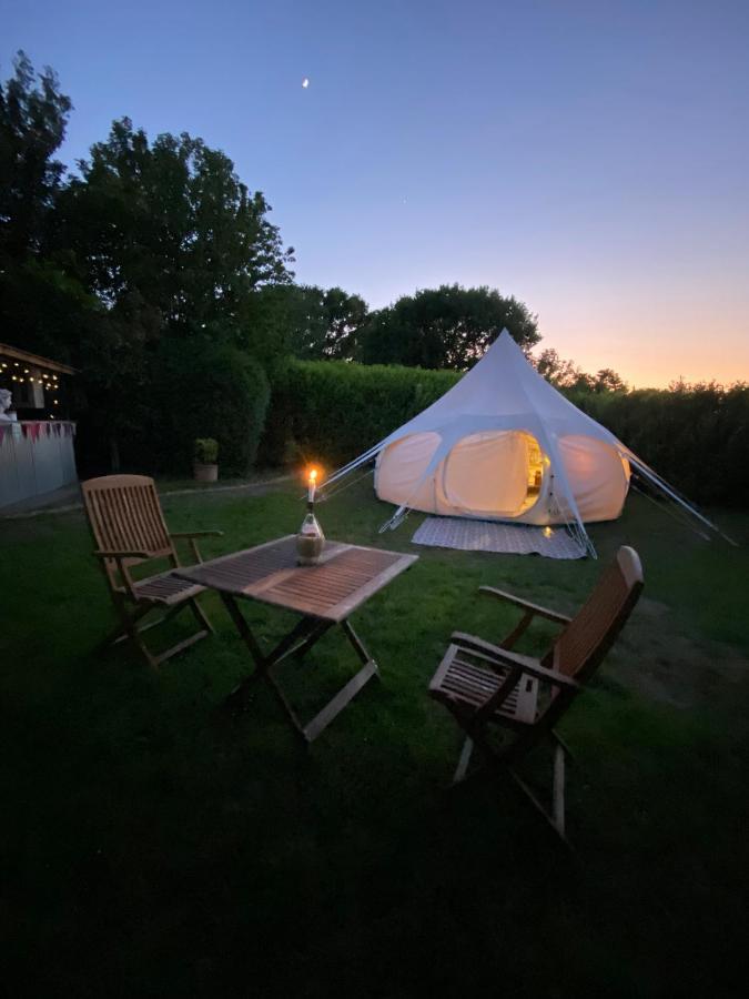 Secret Garden Glamping Hotel Lymington Exterior photo
